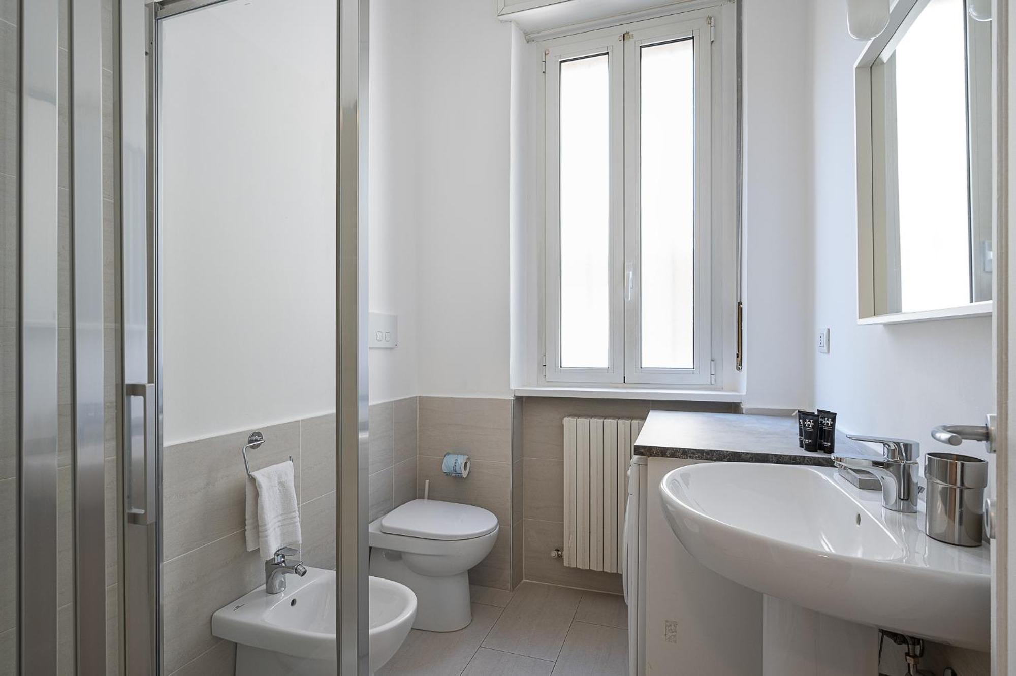 Classbnb - Ampio Appartamento A 1Km Da Citylife Milan Luaran gambar